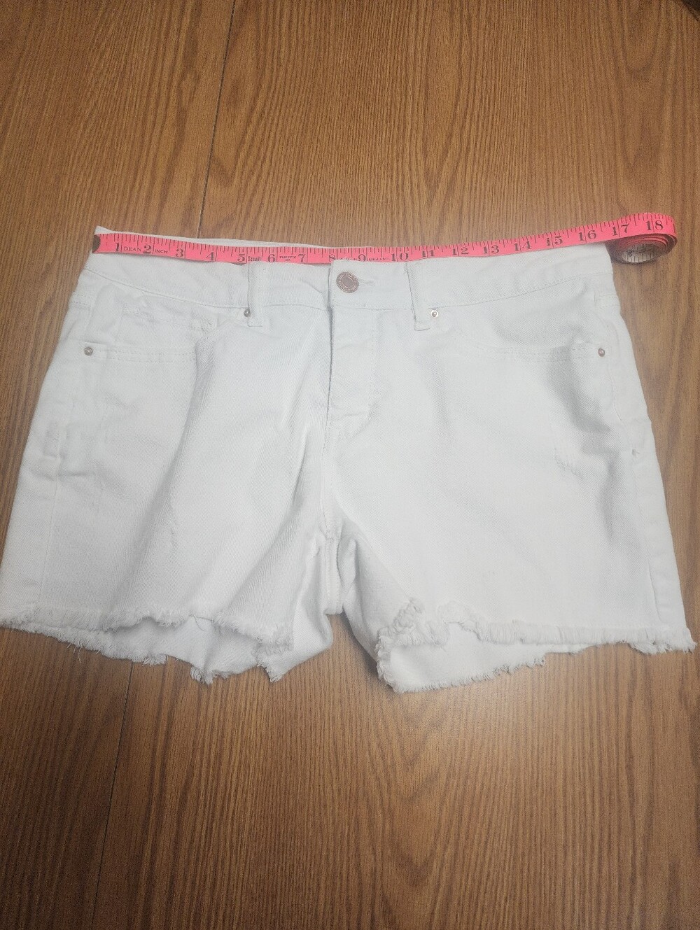 Time and Tru White Frayed Hem Denim Shorts Size 12 - Picture 9 of 9